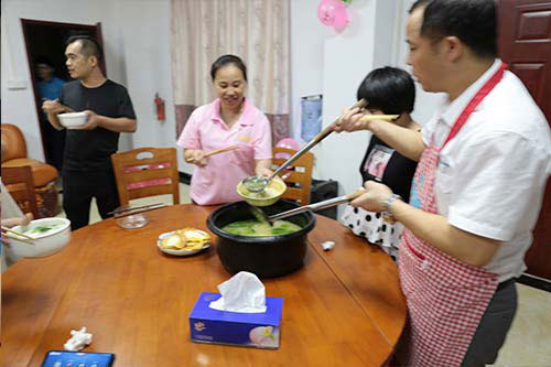 碳膜硅胶按键厂生日会